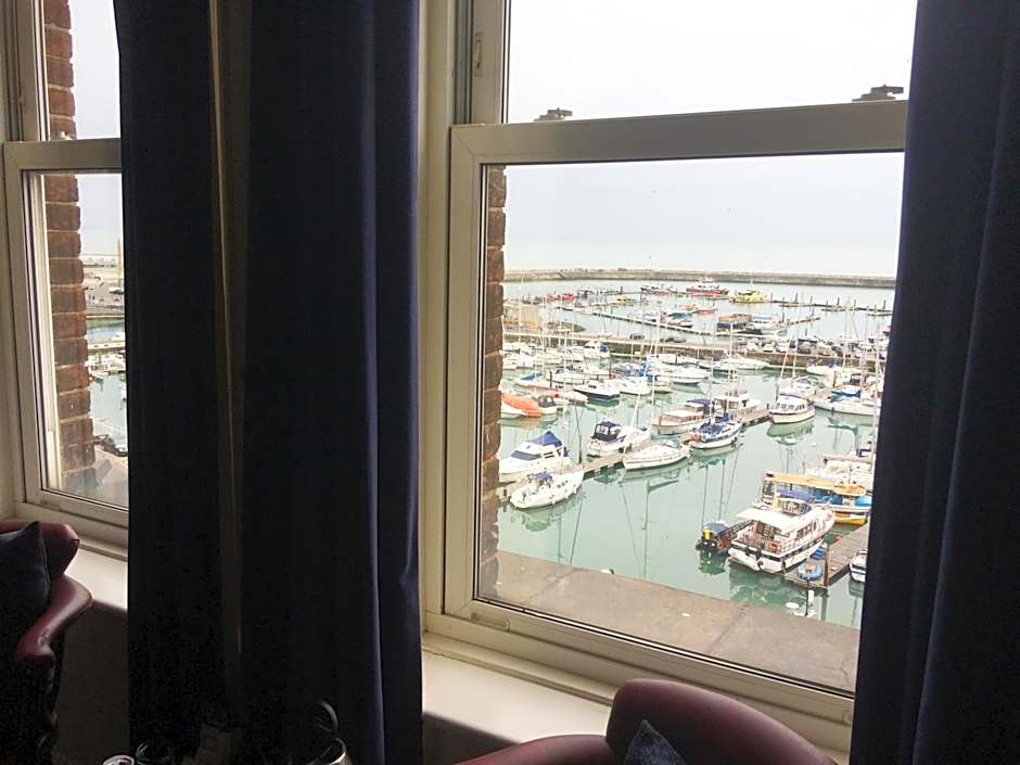 Royal Temple Yacht Club