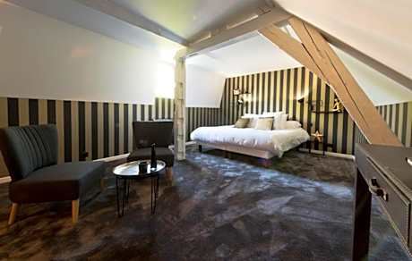 Suite with Garden View