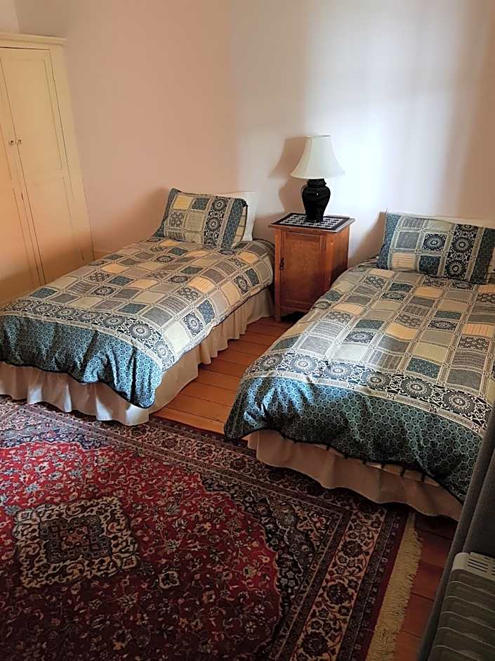 Holmhurst Guest House