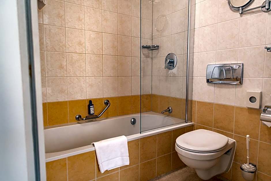 Ambassador City Centre Hotel