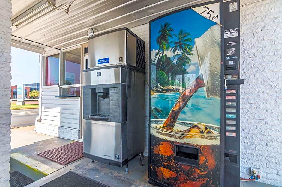 Trade Wind Motel
