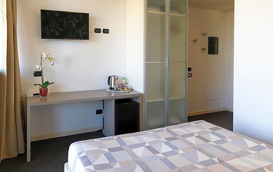 Hotel Giallo