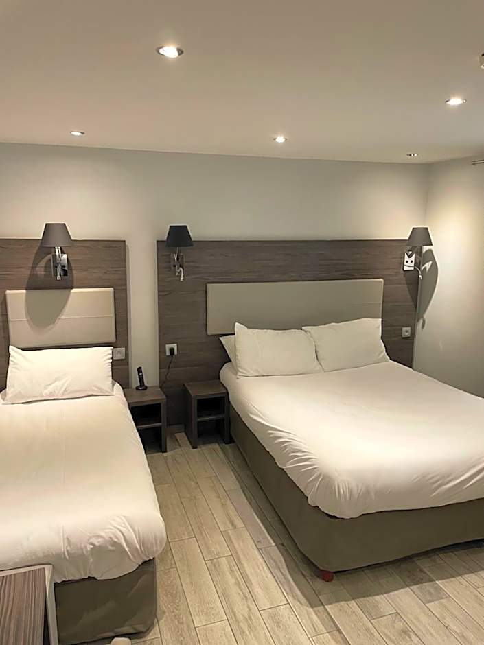 Mary's Hotel Republique