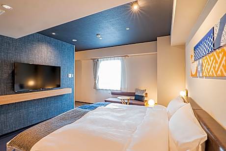 Double King Room - Non-Smoking