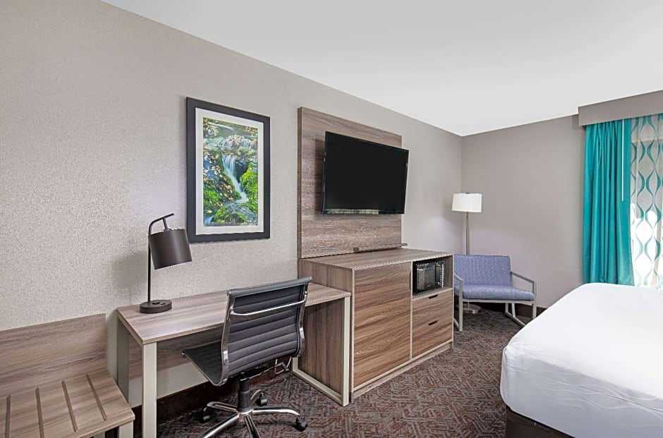 La Quinta Inn & Suites by Wyndham Pigeon Forge- Dollywood