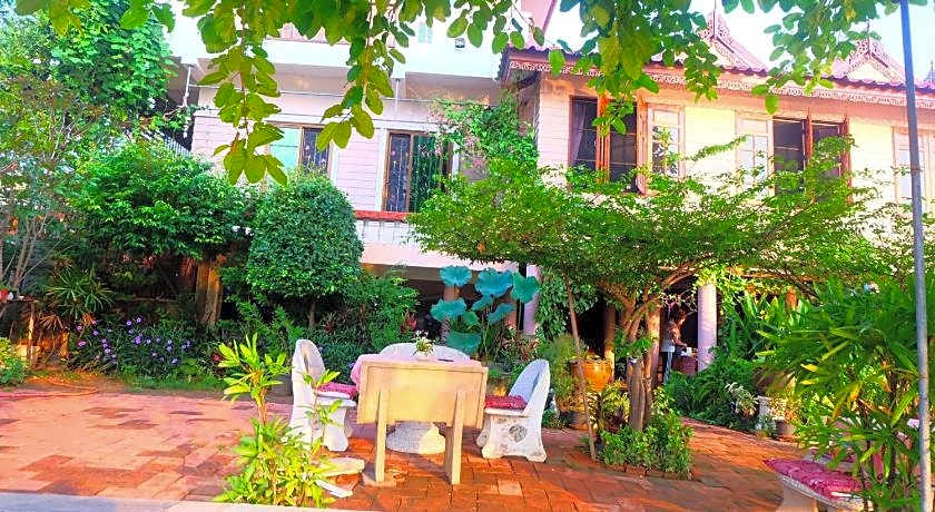 Loymanee House