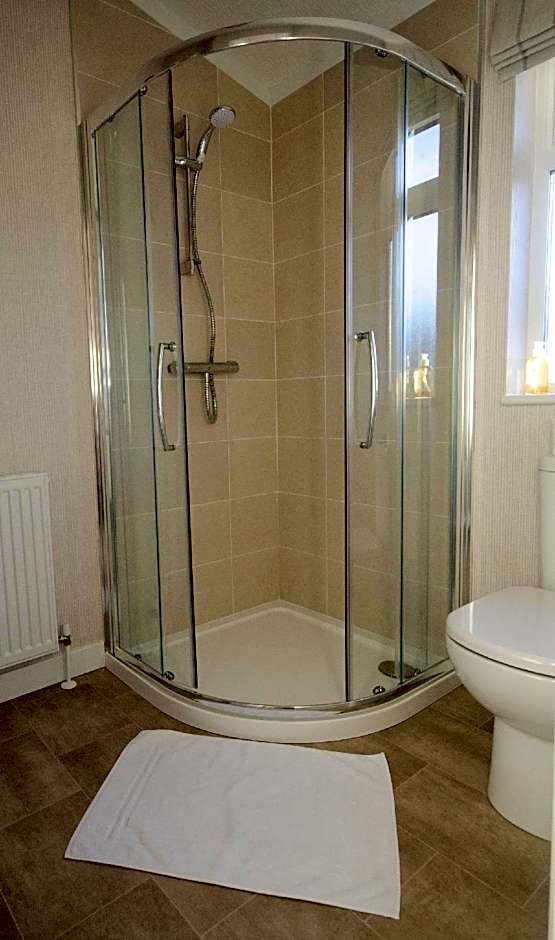 Hollicarrs - Bluebell Lodge