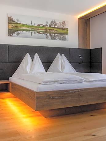 Mitten in der Welt - GH Roither