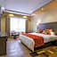 Bidwood Suite Hotel, Opposite Sarit Centre