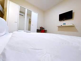 Rons City Hotel near Simpang Lima Semarang Mitra RedDoorz