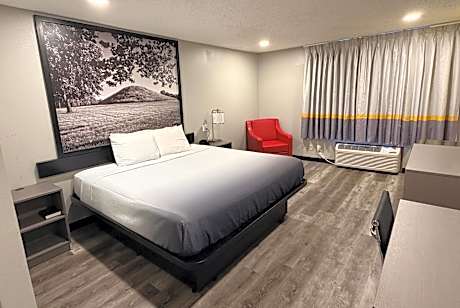 1 Queen Bed, Non-Smoking