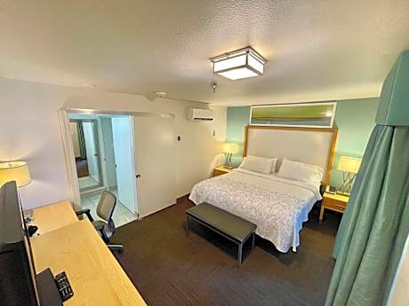 Deluxe King Room Smoke Free