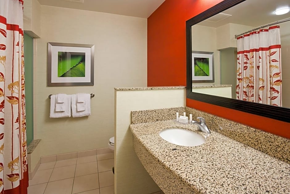 Courtyard by Marriott Minneapolis Maple Grove/Arbor Lakes