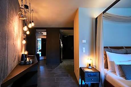 Junior Suite with Balcony