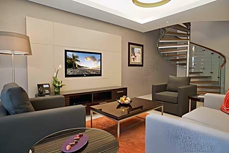 City View Duplex Two Bedroom Apartment with Balcony