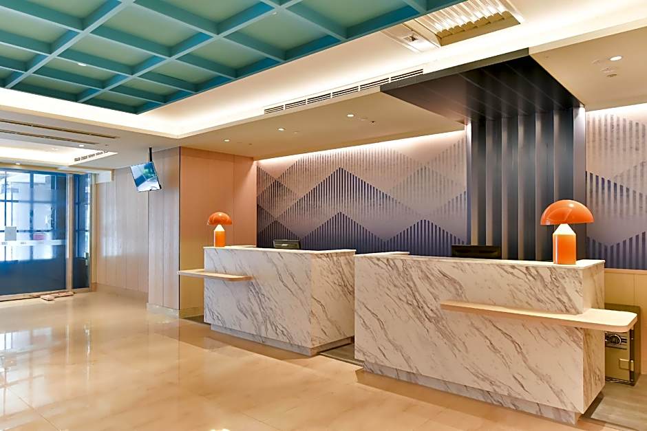 Holiday Inn Express Taipei Train Station