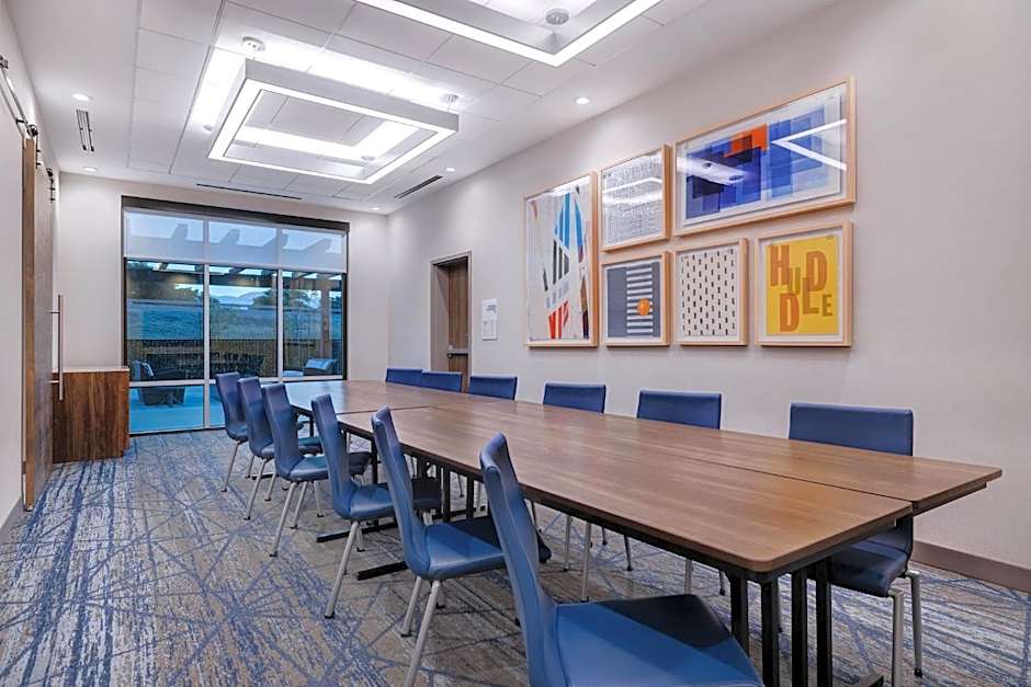 Holiday Inn Express & Suites Ontario - Chino Hills by IHG