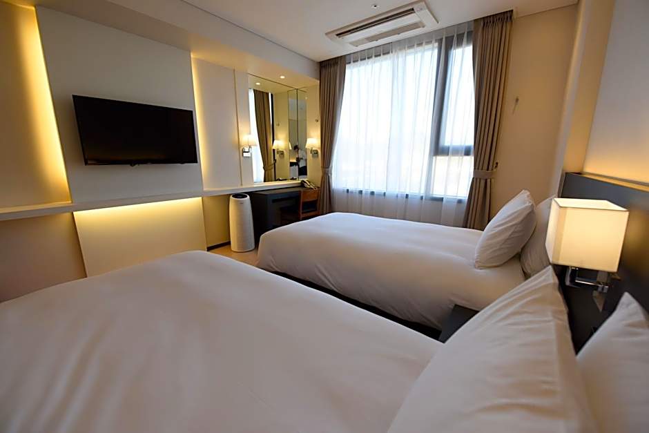 Geoje Artnouveau Suite Hotel