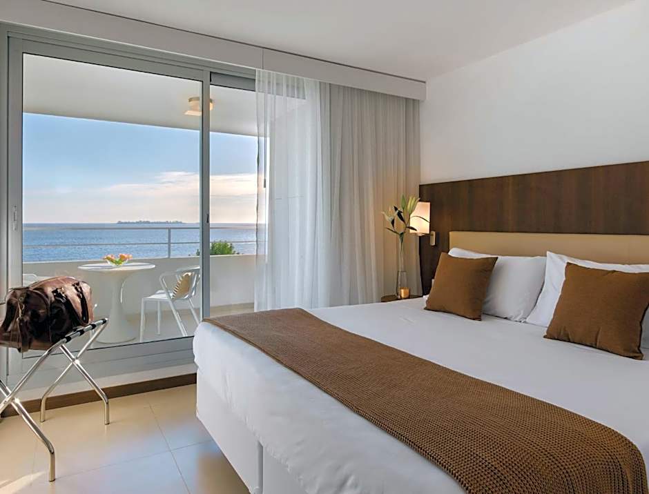 Dazzler by Wyndham Colonia