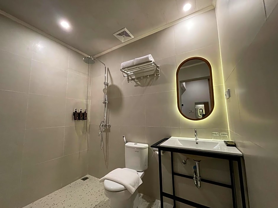 Azana Essence Sanggabuana Bogor