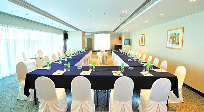 Harbour Plaza Metropolis