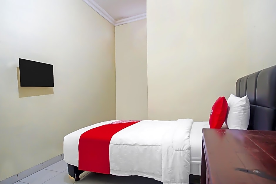 OYO 1804 Guest House Oema'h Opa