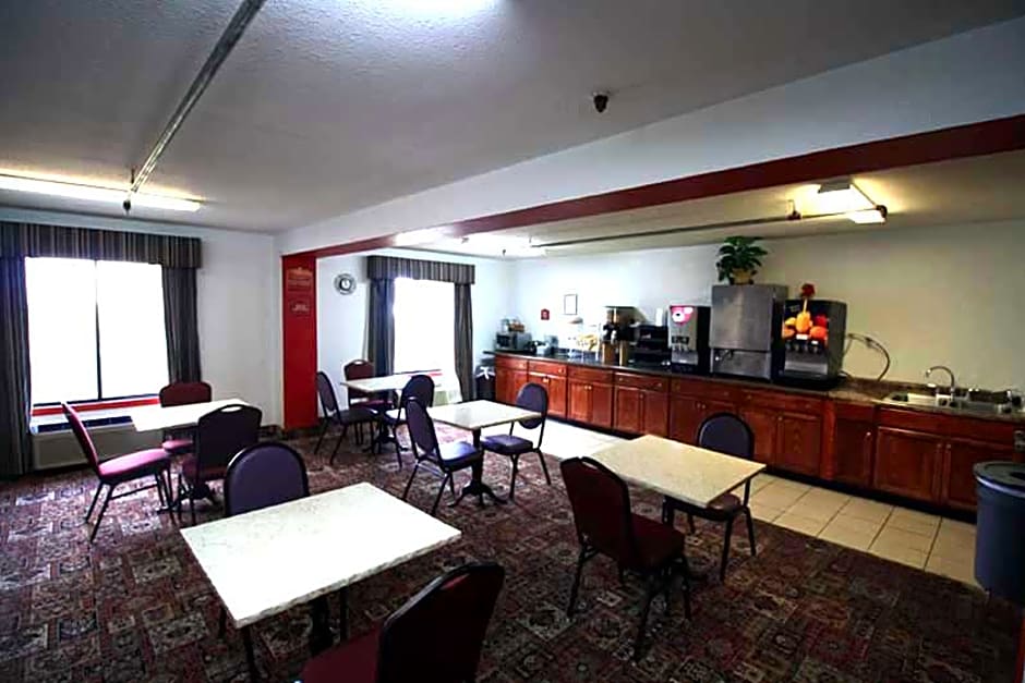 Norwood Inn & Suites - Roseville