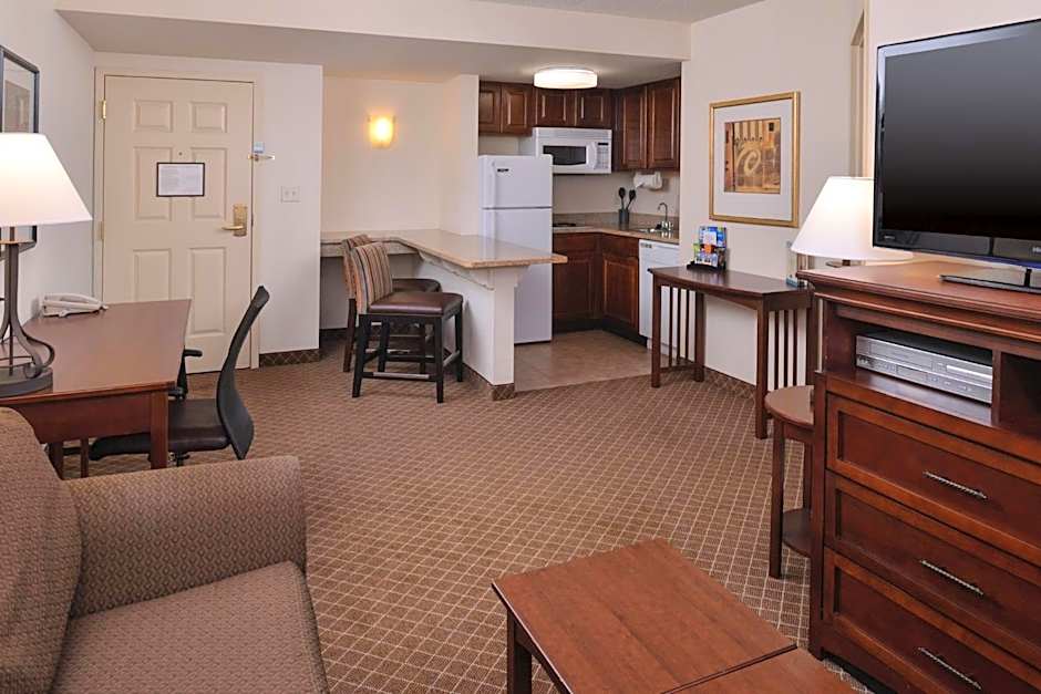 Staybridge Suites Indianapolis-Airport By IHG