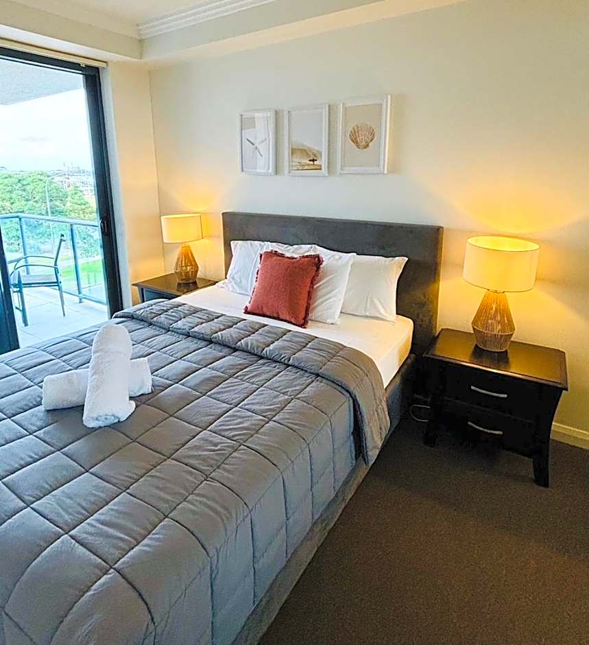Aqualine Apartments On The Broadwater