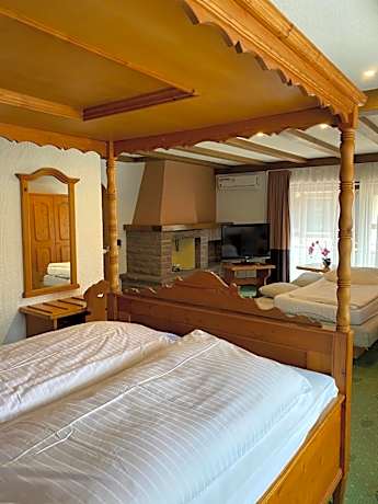 Comfort Triple Room with Shower