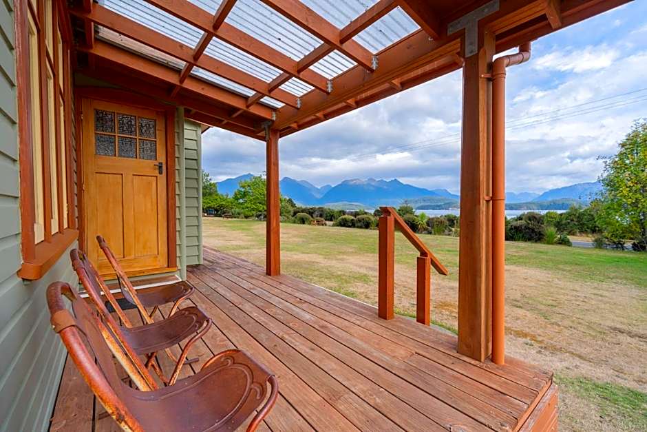 Manapouri Holiday Park
