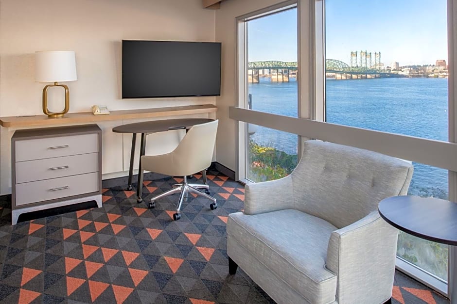 Holiday Inn Portland - Columbia Riverfront by IHG