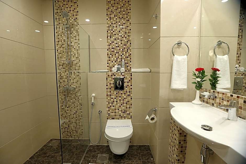 Atiram Premier Hotel