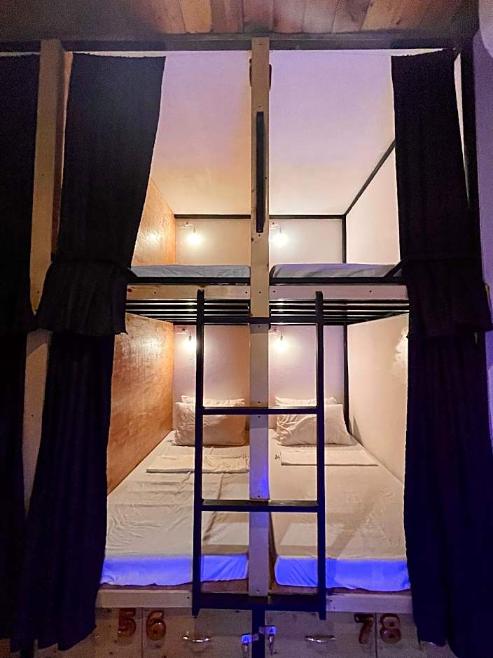 MOMO Hostel