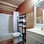Stylish 4BR condo in Downtown by Hosteeva