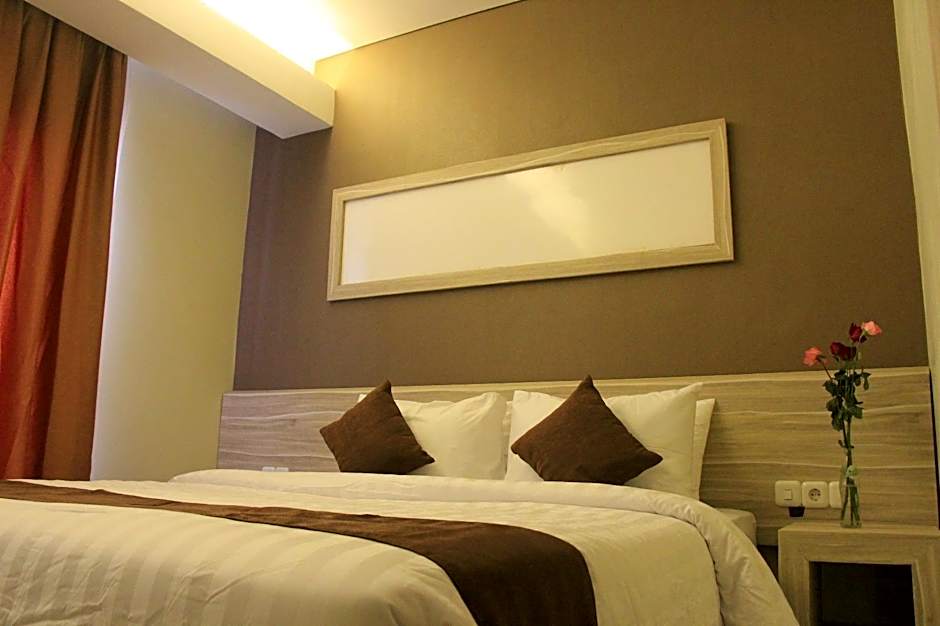Red Chilies Hotel