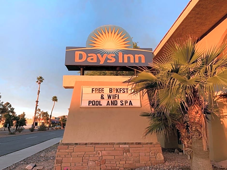 Days Inn by Wyndham Lake Havasu