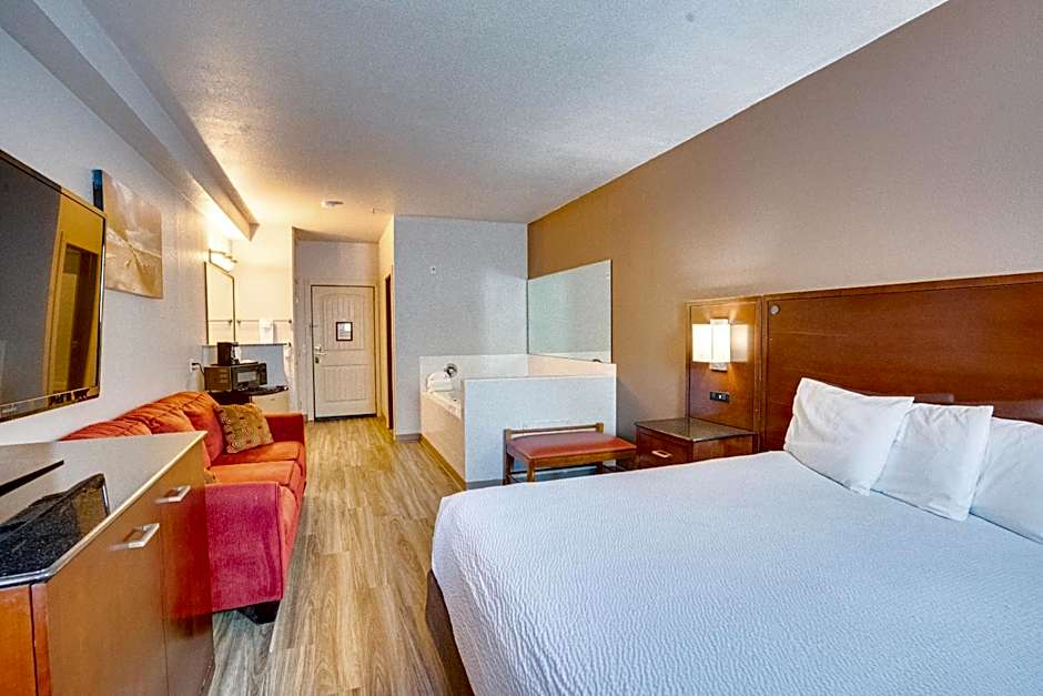 The Ashley Inn & Suites