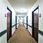 OYO Townhouse Clute Lake Jackson