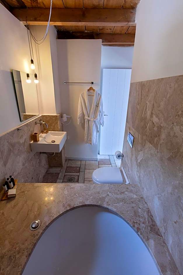 Aegila Boutique Hotel