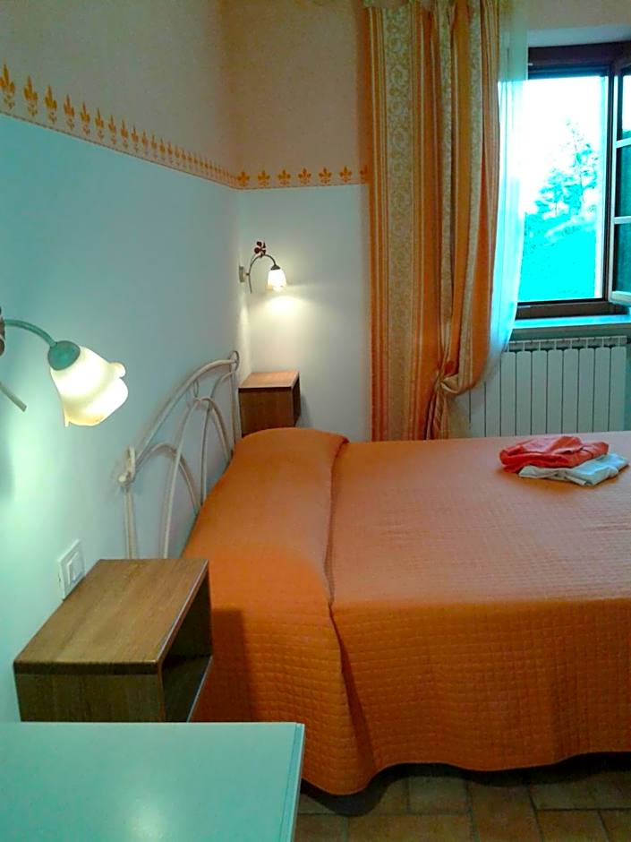 Foto 1 daripada 11 — Matrimoniale con bagno al piano inferiore