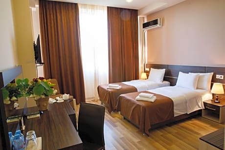 Twin Room with Garden View