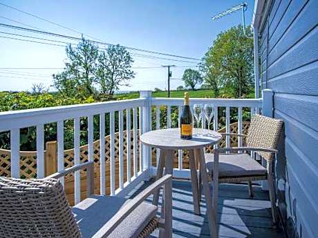 The Studio - 1 Bedroom Cabin - Amroth