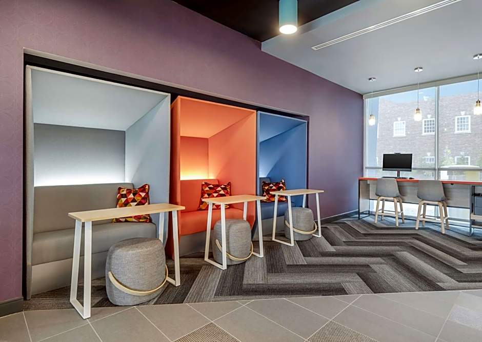 Tru by Hilton Lexington Hamburg