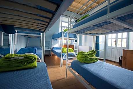 6-Bed Mixed Dormitory Room