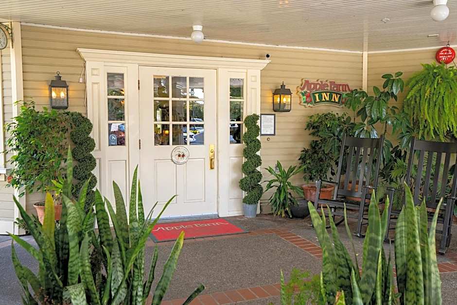 Apple Farm Inn