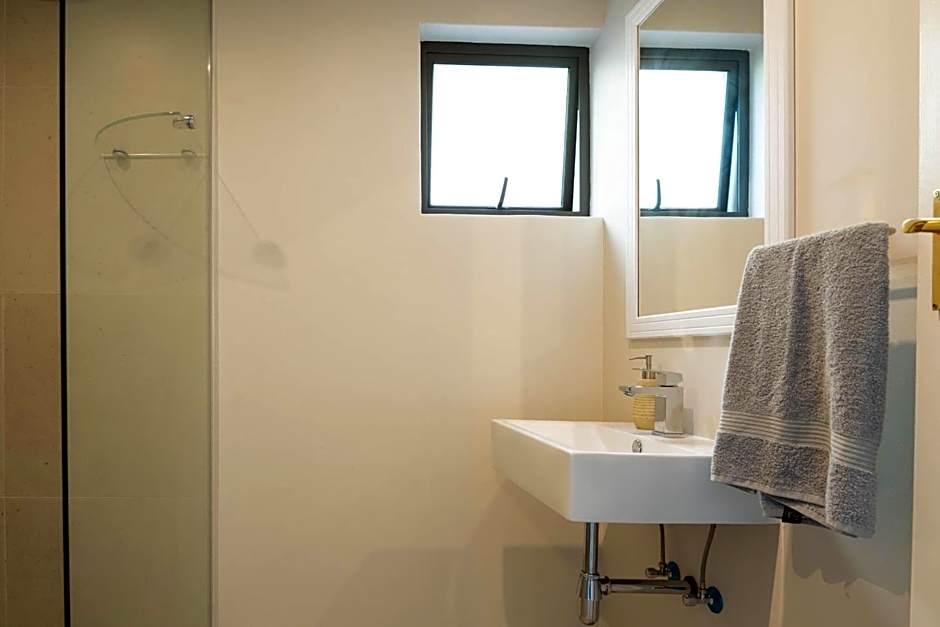 Shangri-La 6 Bedroom Ballito Beachfront KBW1