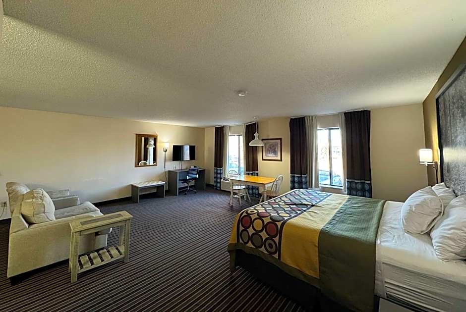 Super 8 by Wyndham Columbia Clark Lane