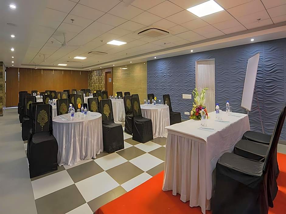 Hotel Shri Ram Empire