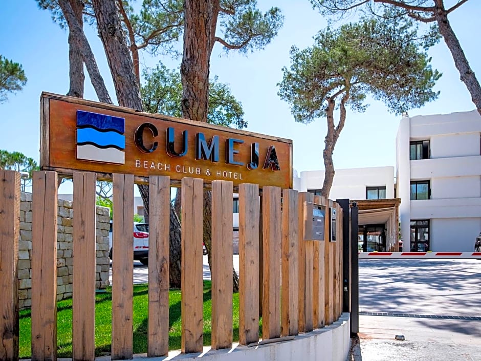 CUMEJA Beach Club & Hotel